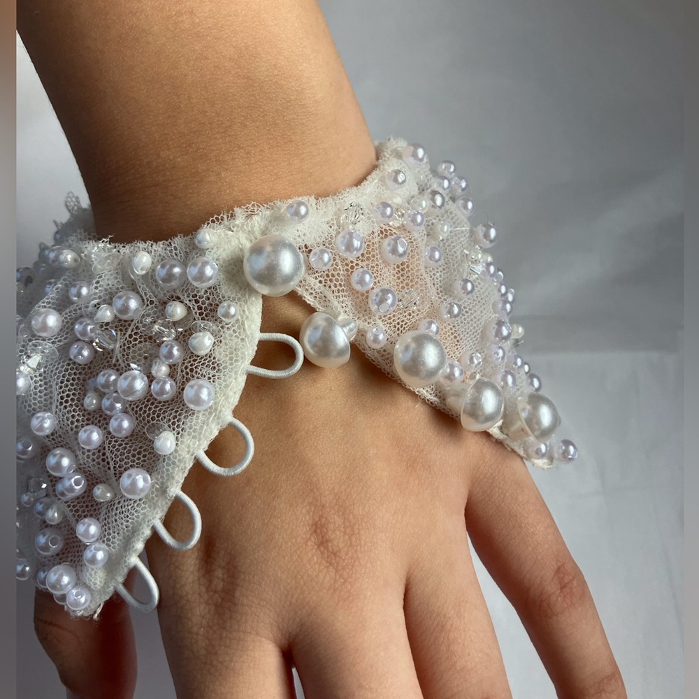Custom pearl and sequin wedding wristbands adjustable pearl button closu…
